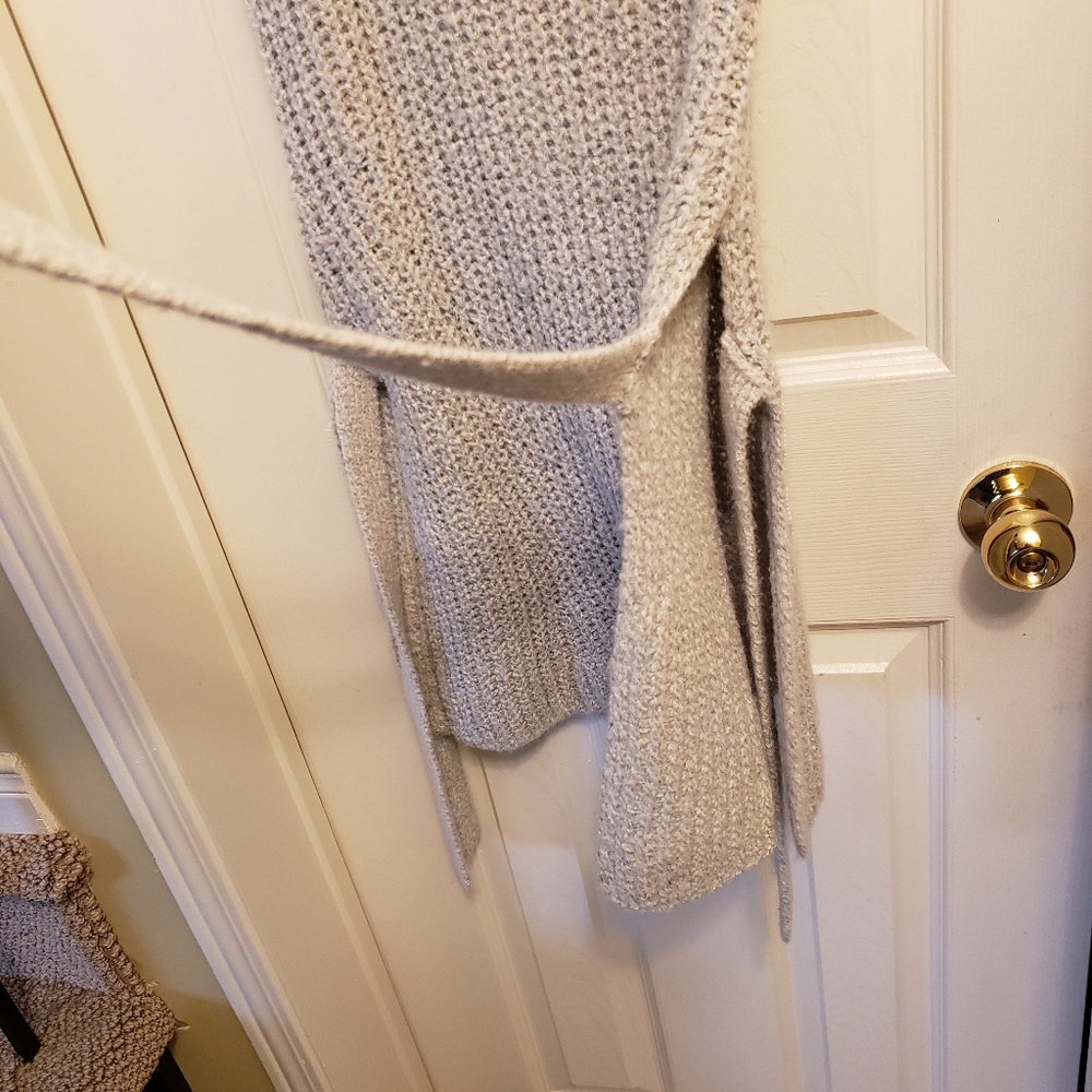 ๐ Vest - Picture 2 of 3